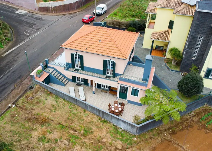 By Galmi Santana (Madeira)